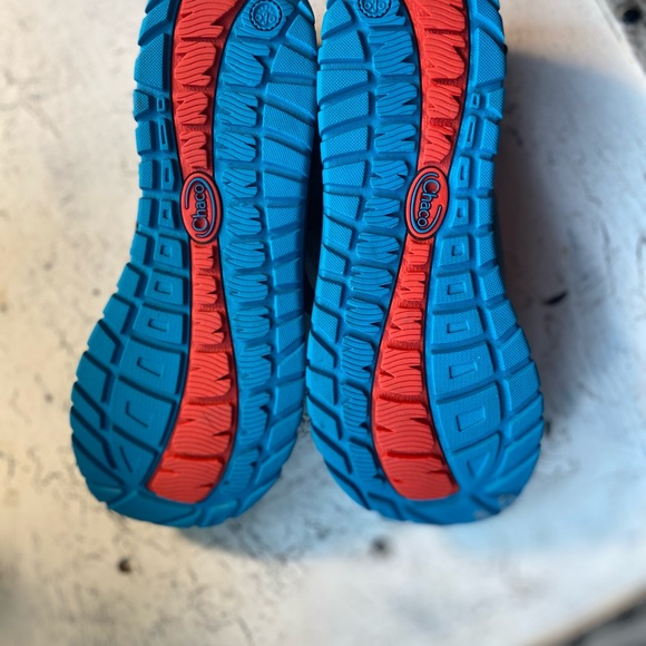 NWOT Chaco’s size 5 Water Shoes